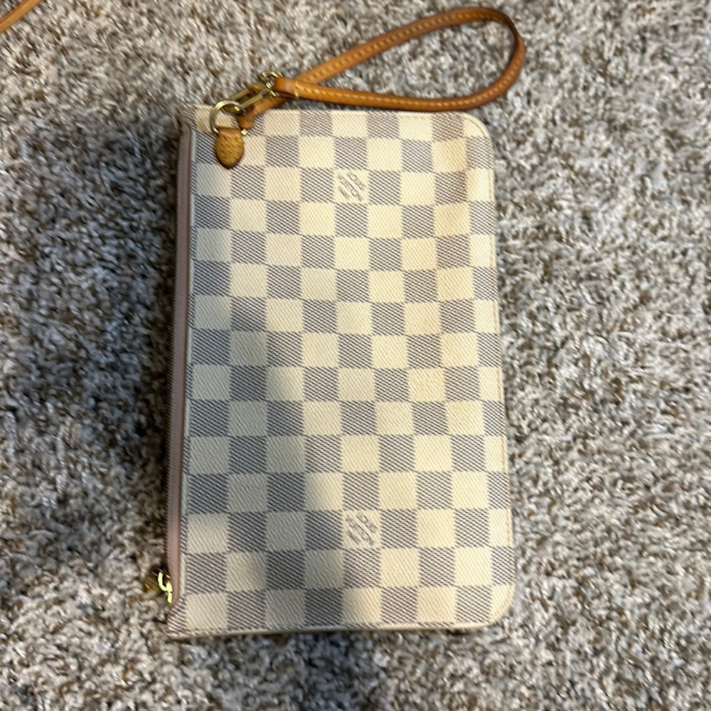 Louis Vuitton Damier wallet